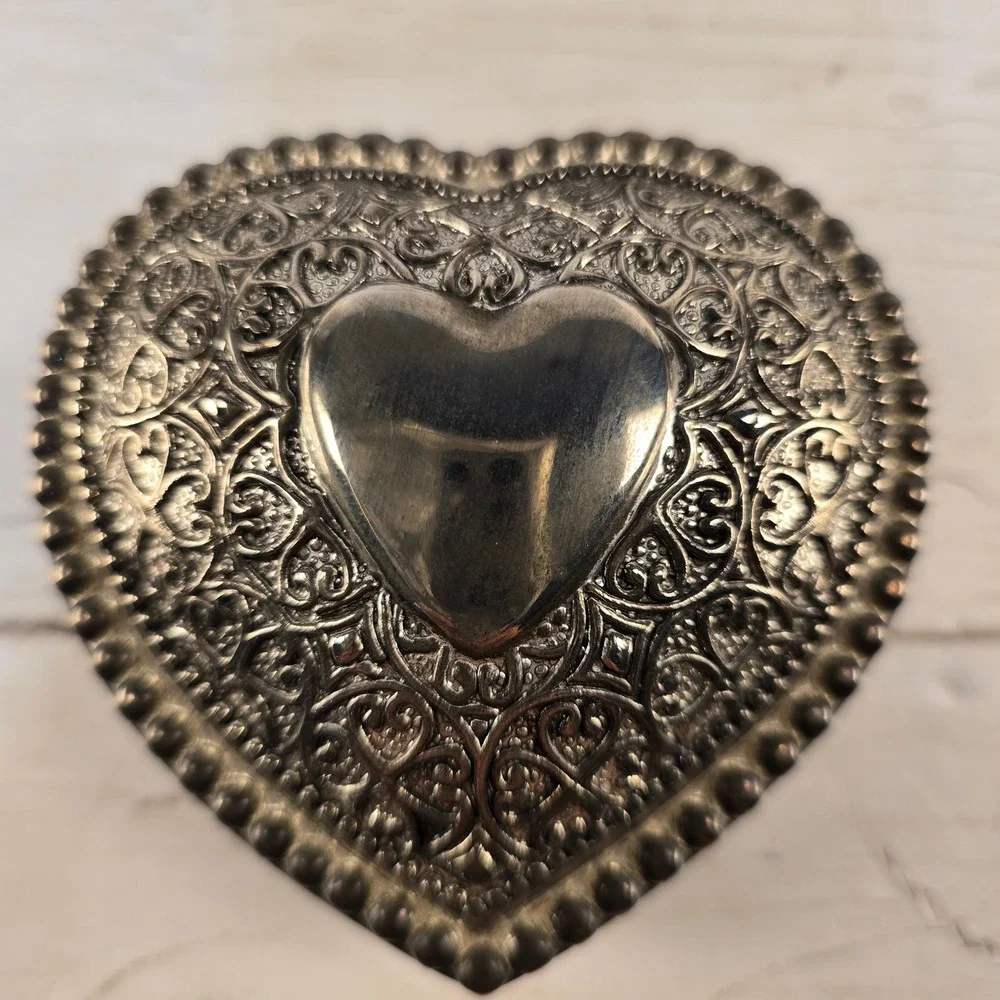 Heritage Mint Silver Tone Heart Shaped Trinket Box Burgundy Velvet Lining Floral